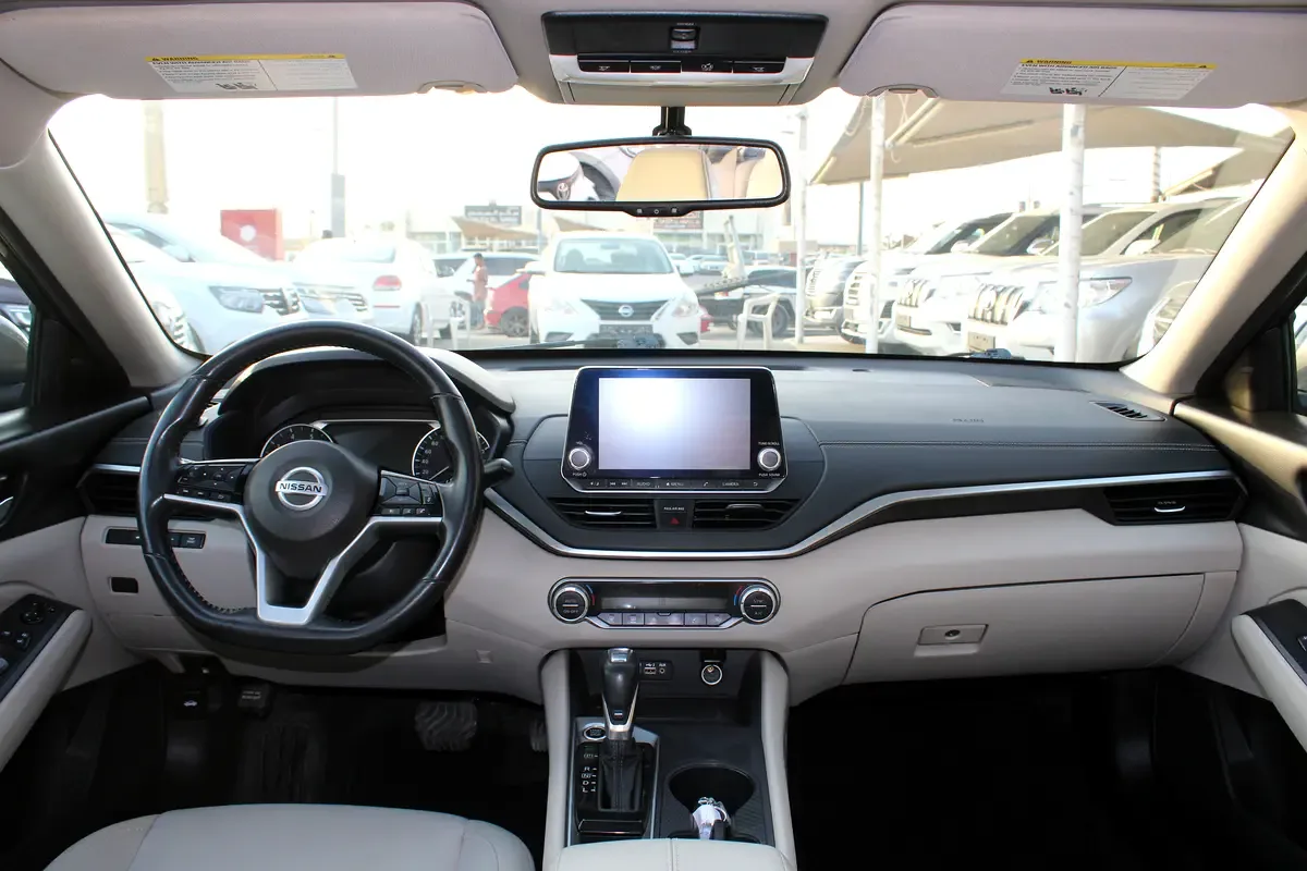Nissan Altima 2.0 CVT (156 hp) - 6