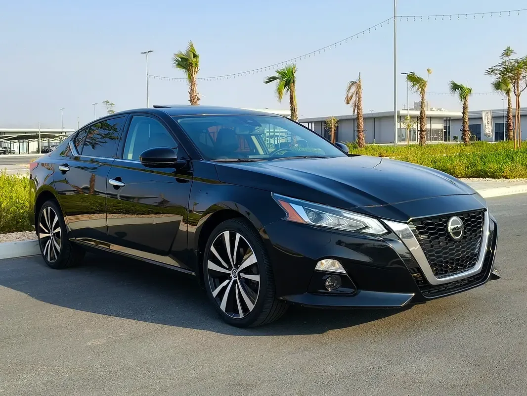 Nissan Altima 2.0 CVT (248 hp)