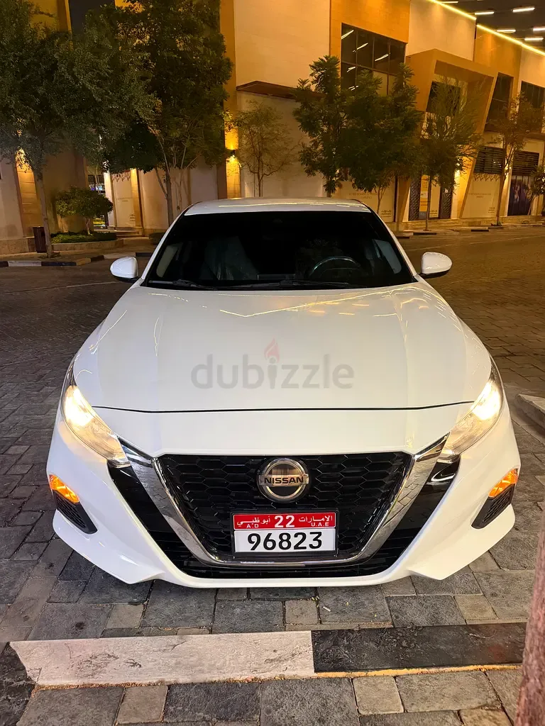Nissan Altima 2.5 (188 hp), gasoline, variator (CVT), front drive