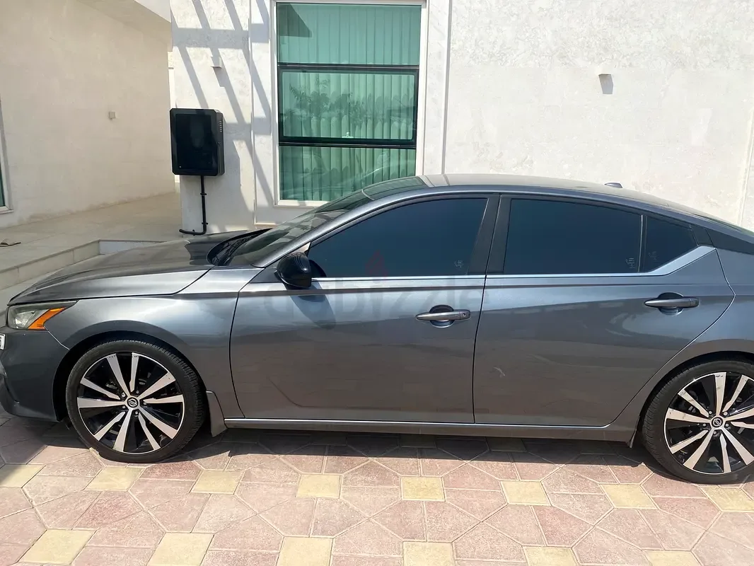 Nissan Altima 2.5 (188 حصان), بنزين, variator (CVT), front drive - 3