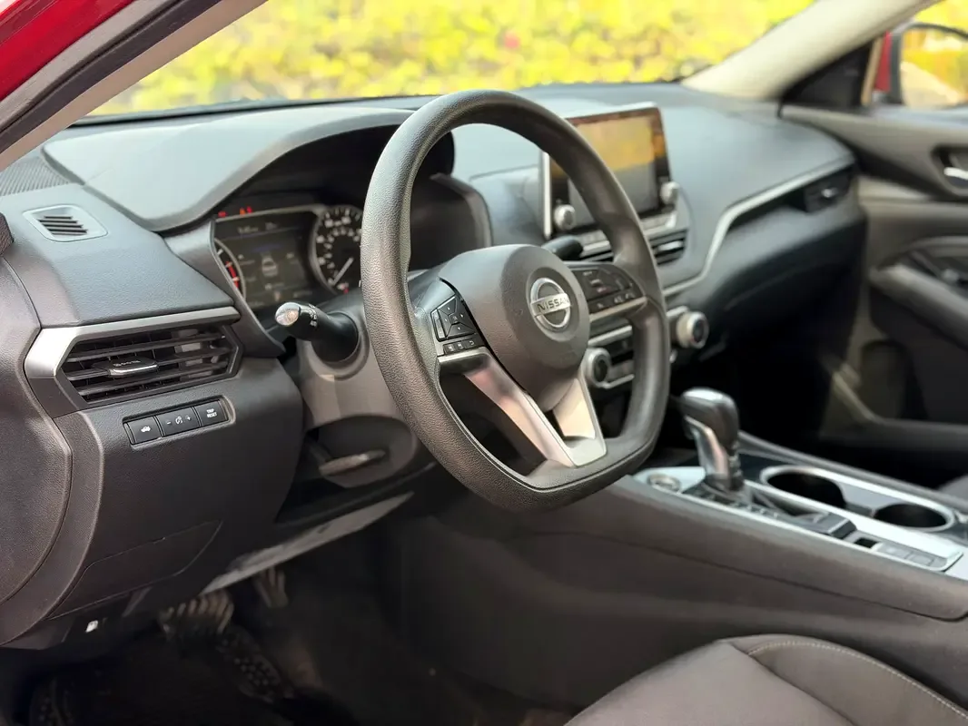Nissan Altima 2.5 (188 حصان), بنزين, variator (CVT), front drive - 10