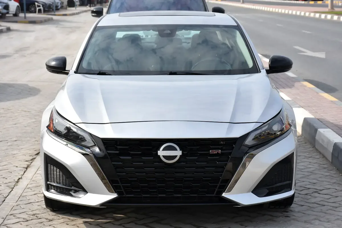 Nissan Altima 2.5 (188 hp), gasoline, variator (CVT), front drive - 3