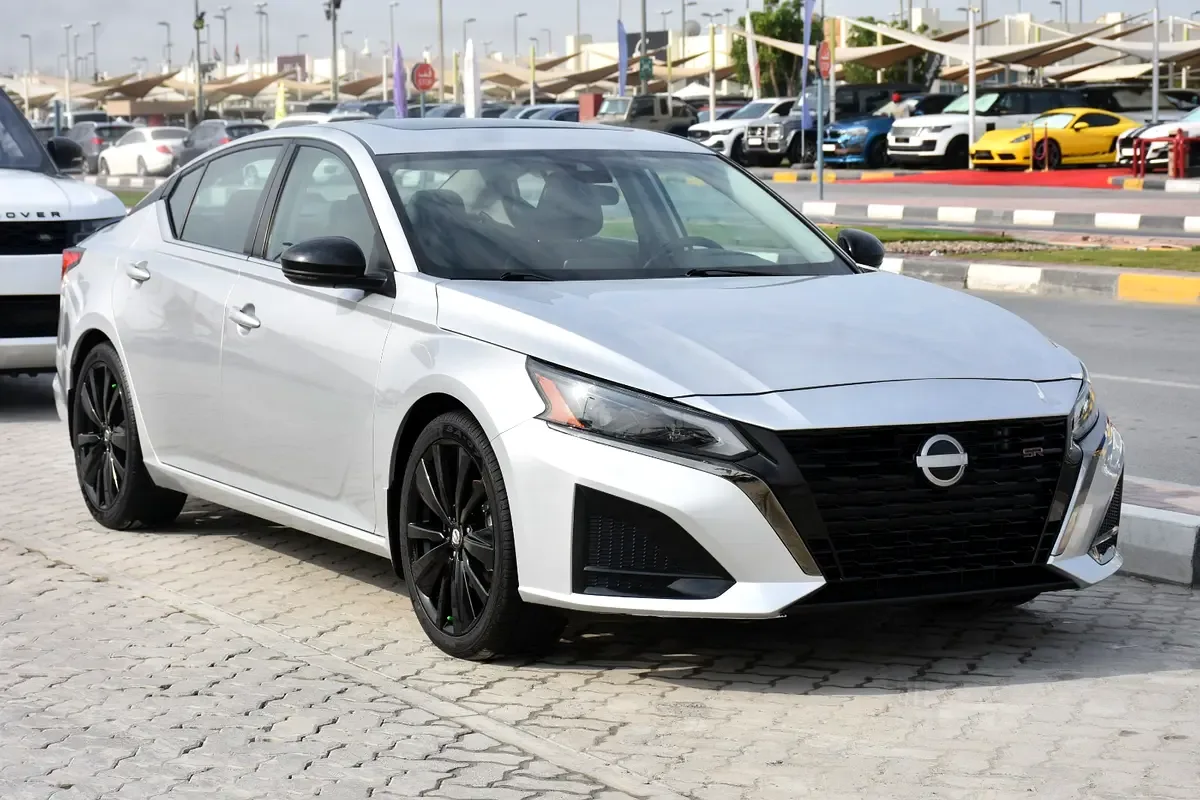 Nissan Altima 2.5 (188 hp), gasoline, variator (CVT), front drive