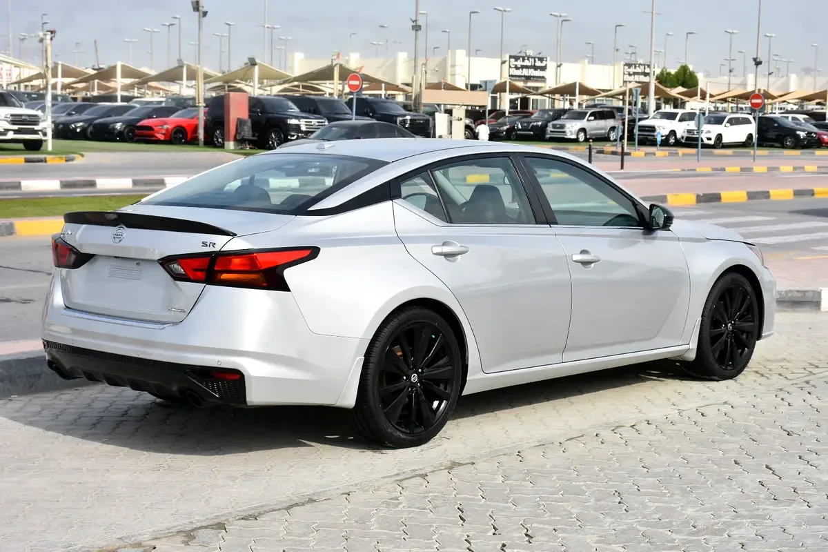 Nissan Altima 2.5 (188 hp), gasoline, variator (CVT), front drive - 5