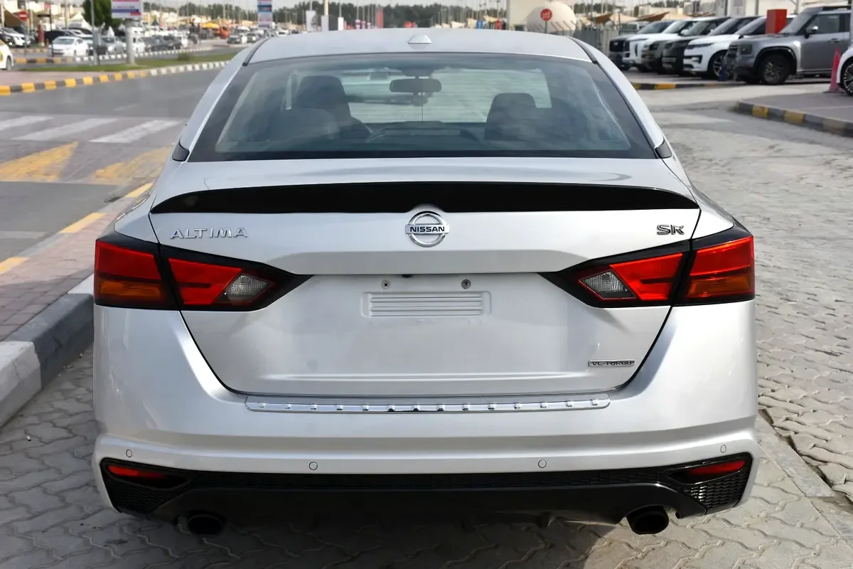 Nissan Altima 2.5 (188 hp), gasoline, variator (CVT), front drive - 6