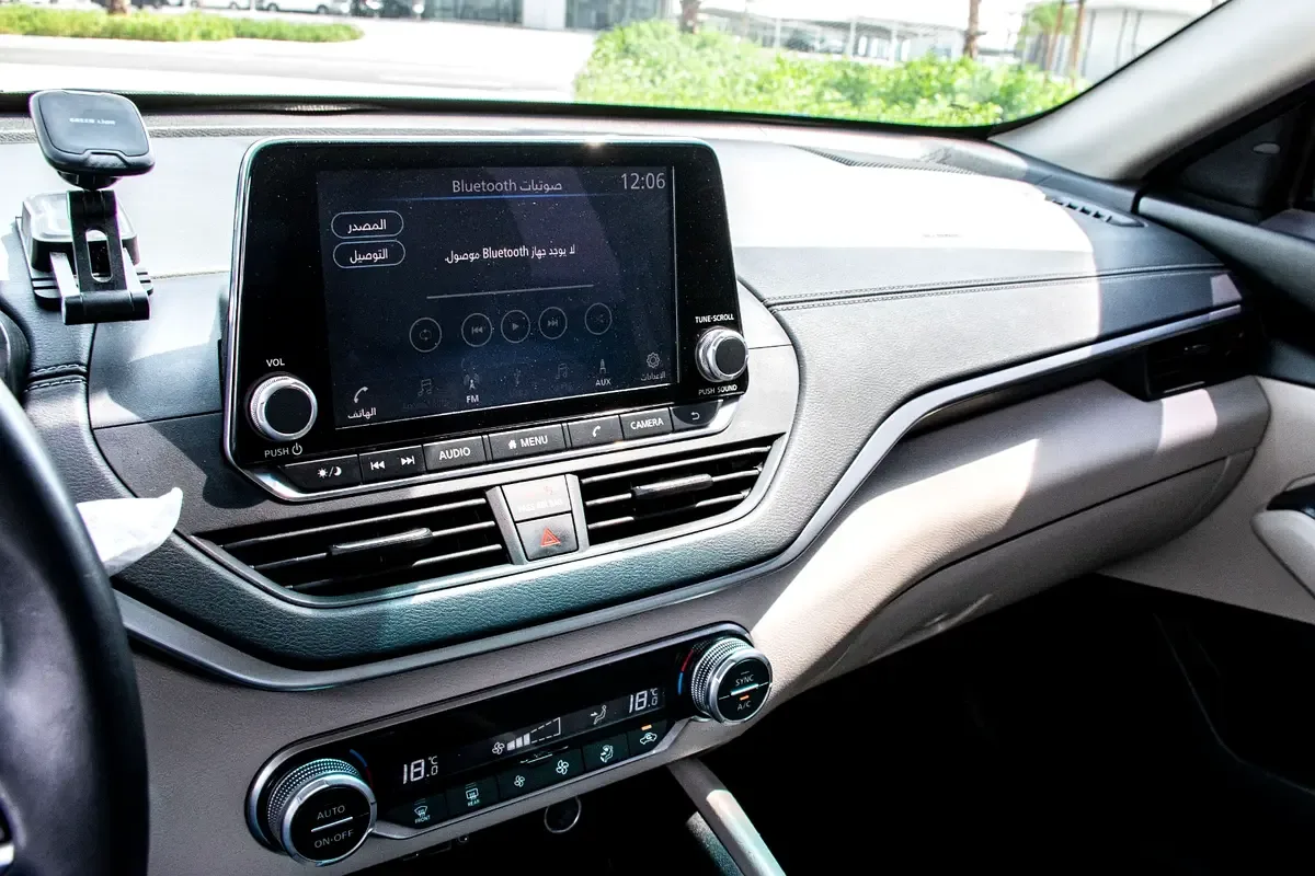 Nissan Altima 2.5 (188 hp), gasoline, variator (CVT), front drive - 13