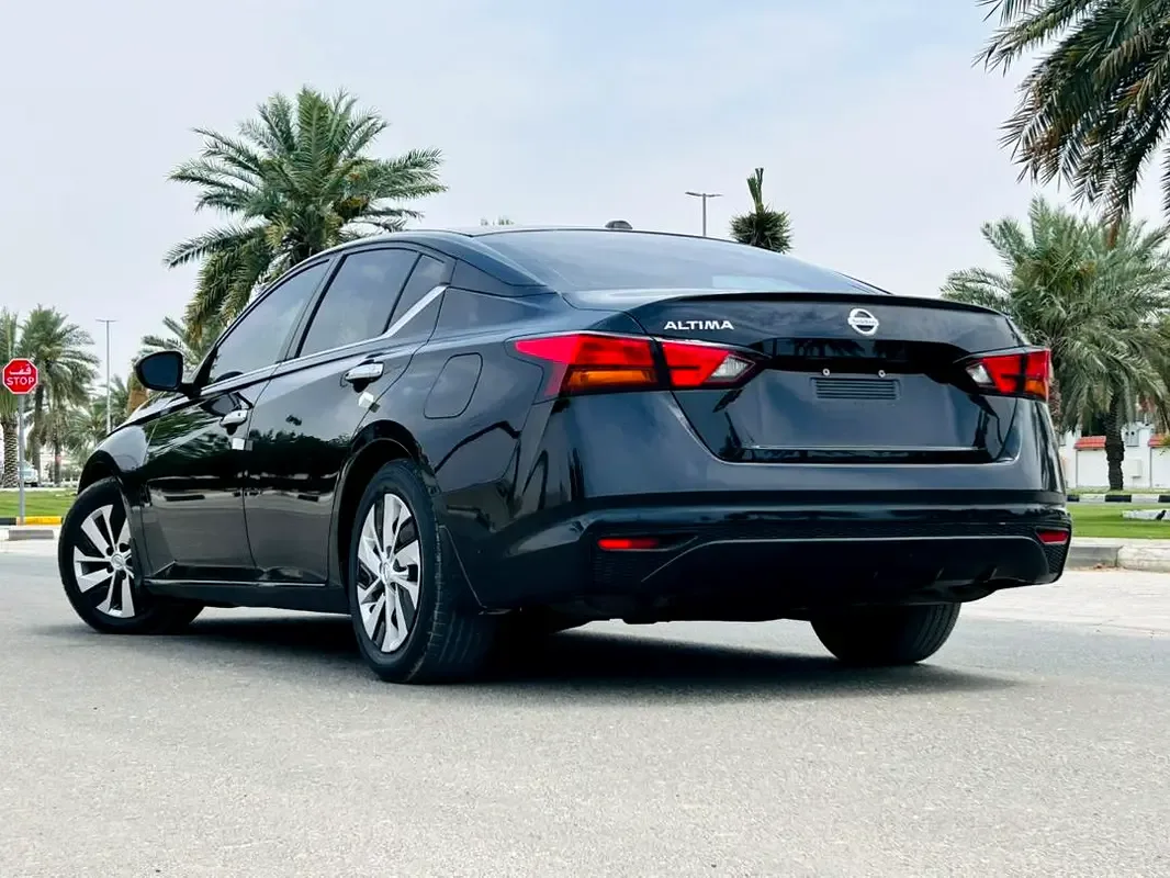 Nissan Altima 2.5 (188 حصان), بنزين, variator (CVT), front drive - 2