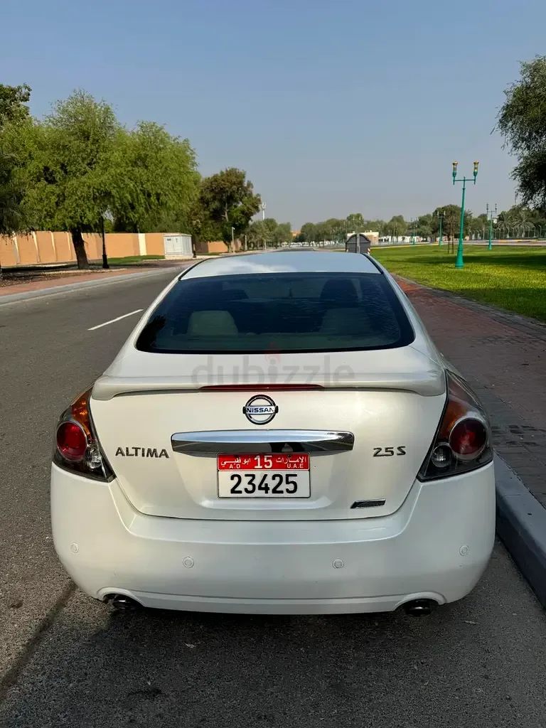Nissan Altima 2.5 CVT (172 hp)