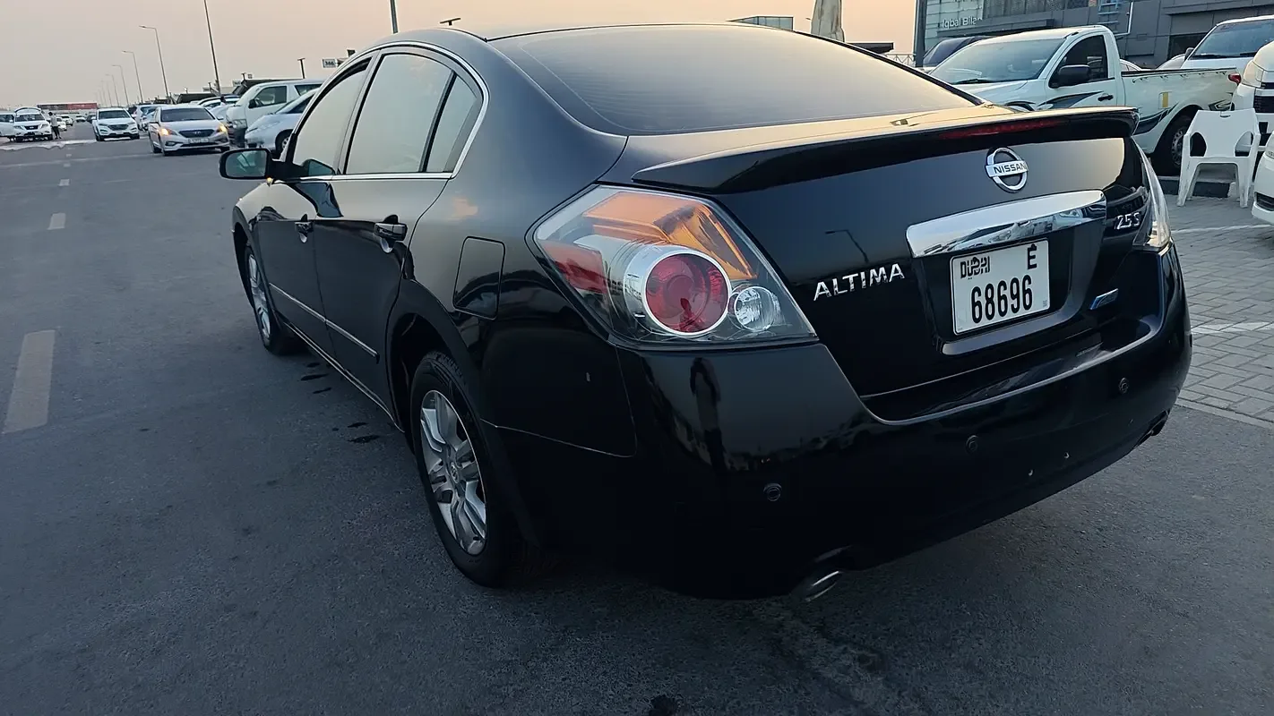 Nissan Altima 2.5 CVT (172 حصان) - 4