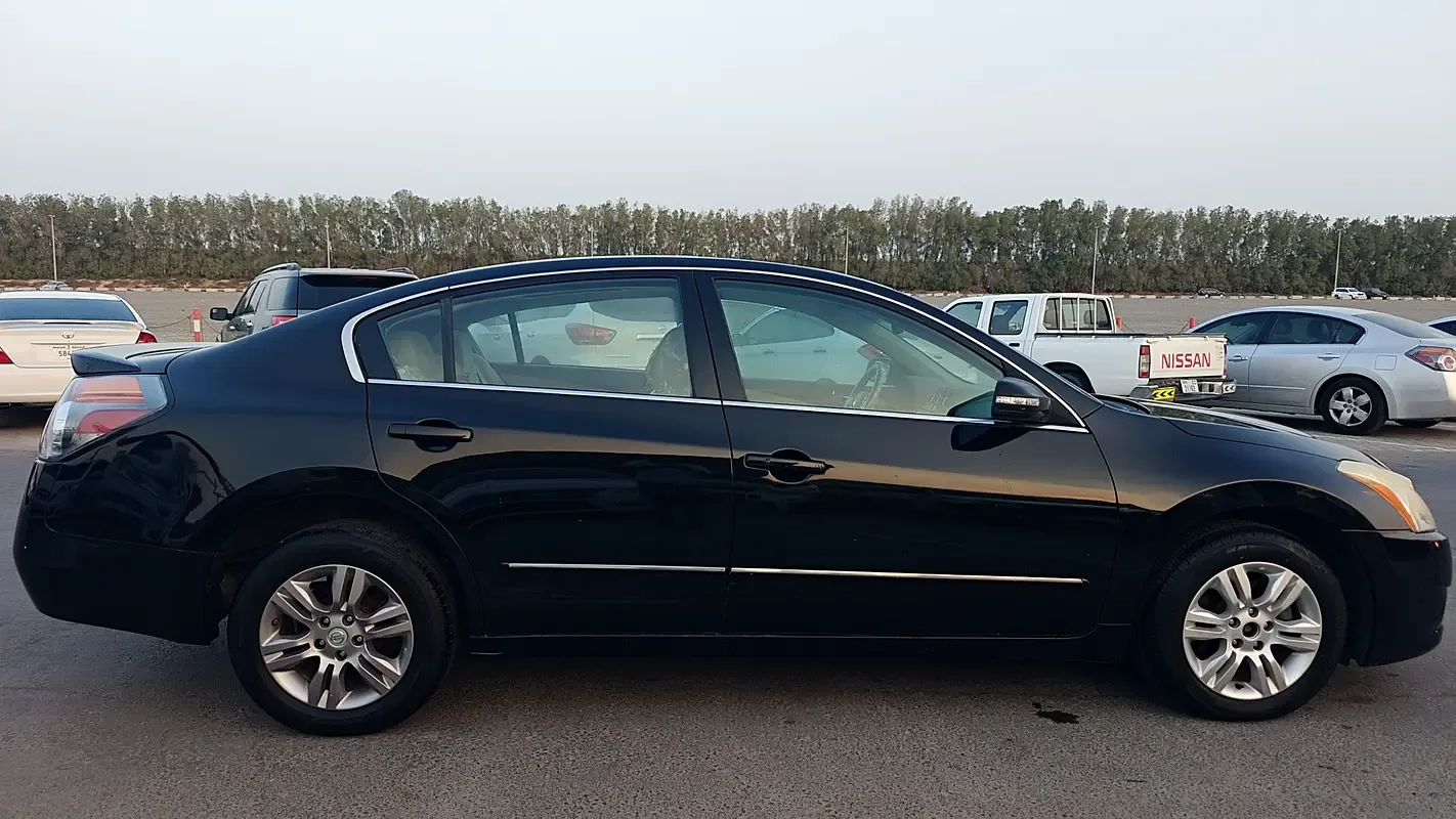 Nissan Altima 2.5 CVT (172 حصان) - 3