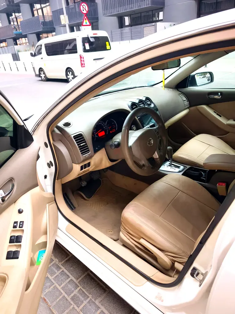 Nissan Altima 2.5 CVT (172 حصان) - 7