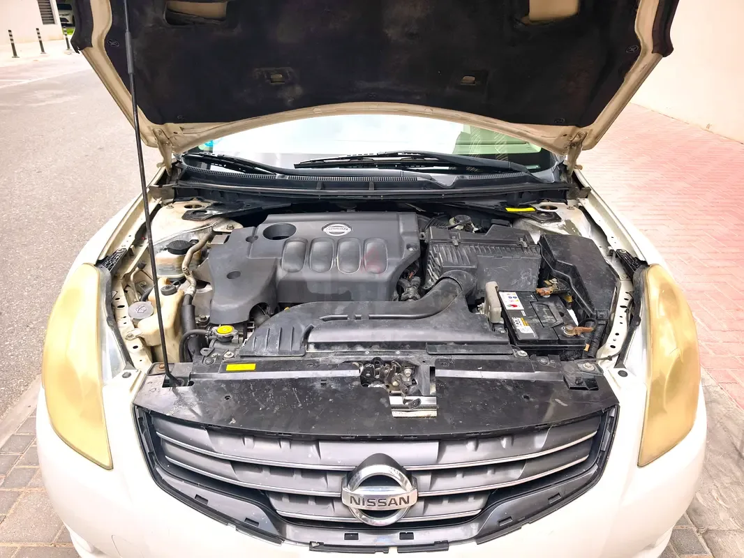 Nissan Altima 2.5 CVT (172 حصان) - 6