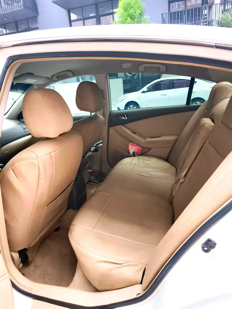Nissan Altima 2.5 CVT (172 حصان) - 11
