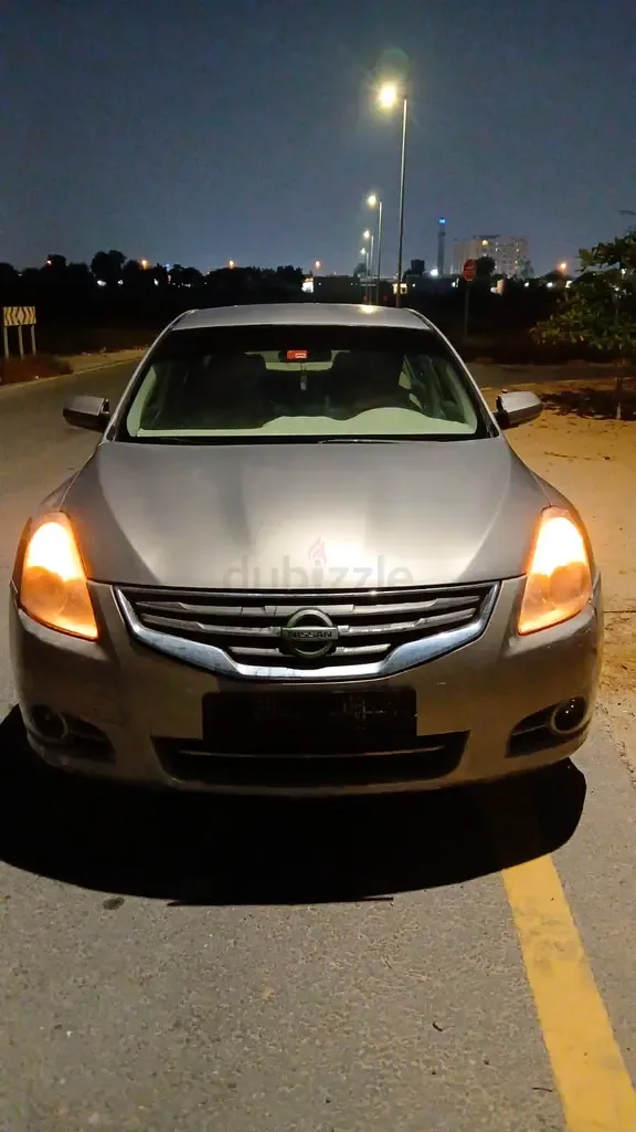 Nissan Altima 2.5 CVT (172 hp) - 2