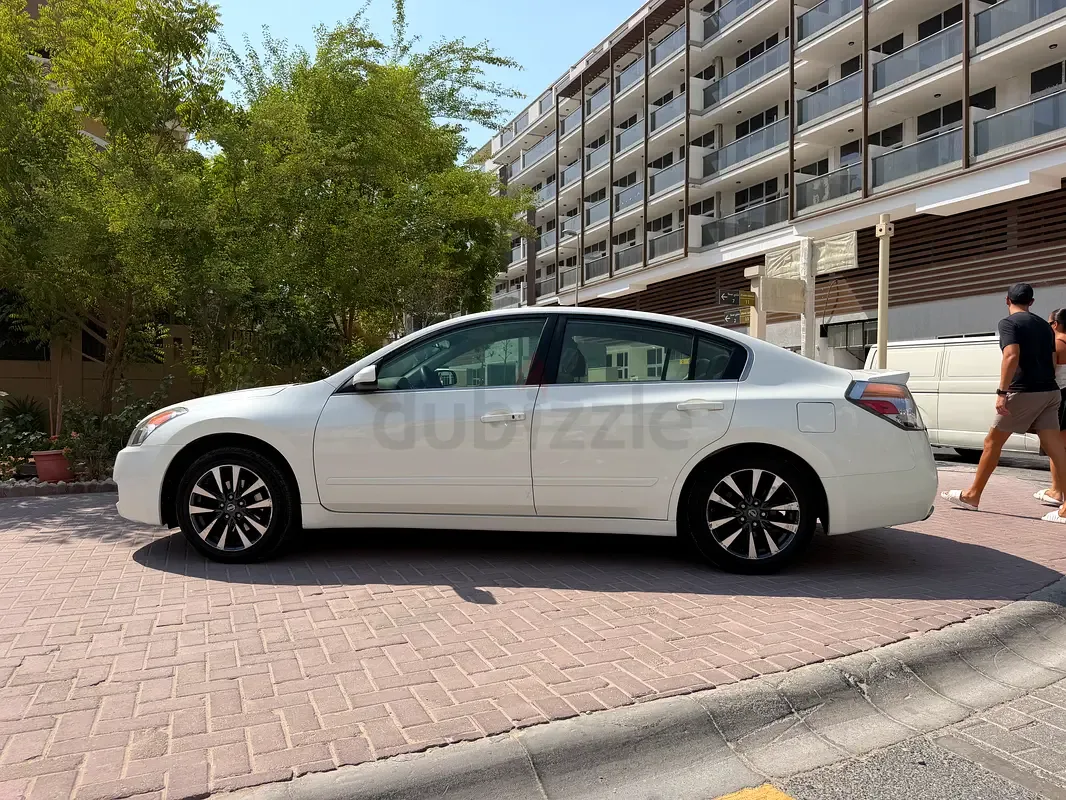 Nissan Altima 2.5 CVT (172 حصان) - 9