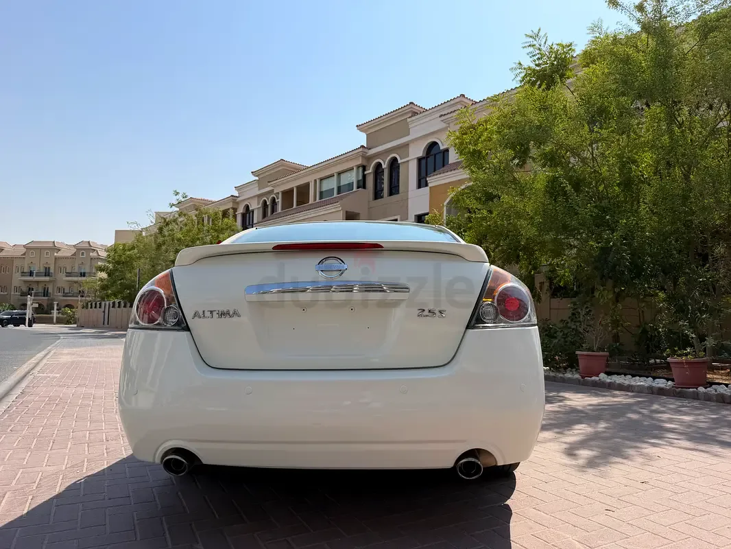 Nissan Altima 2.5 CVT (172 حصان) - 11