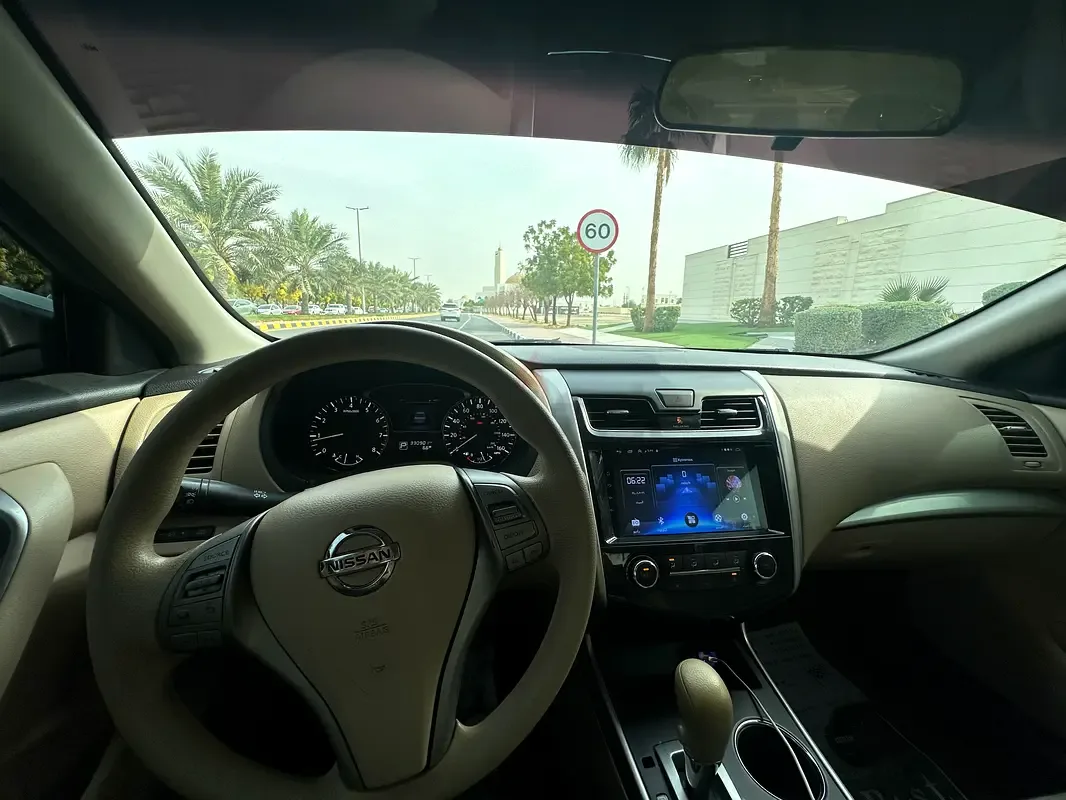 Nissan Altima 2.5 CVT (182 hp)