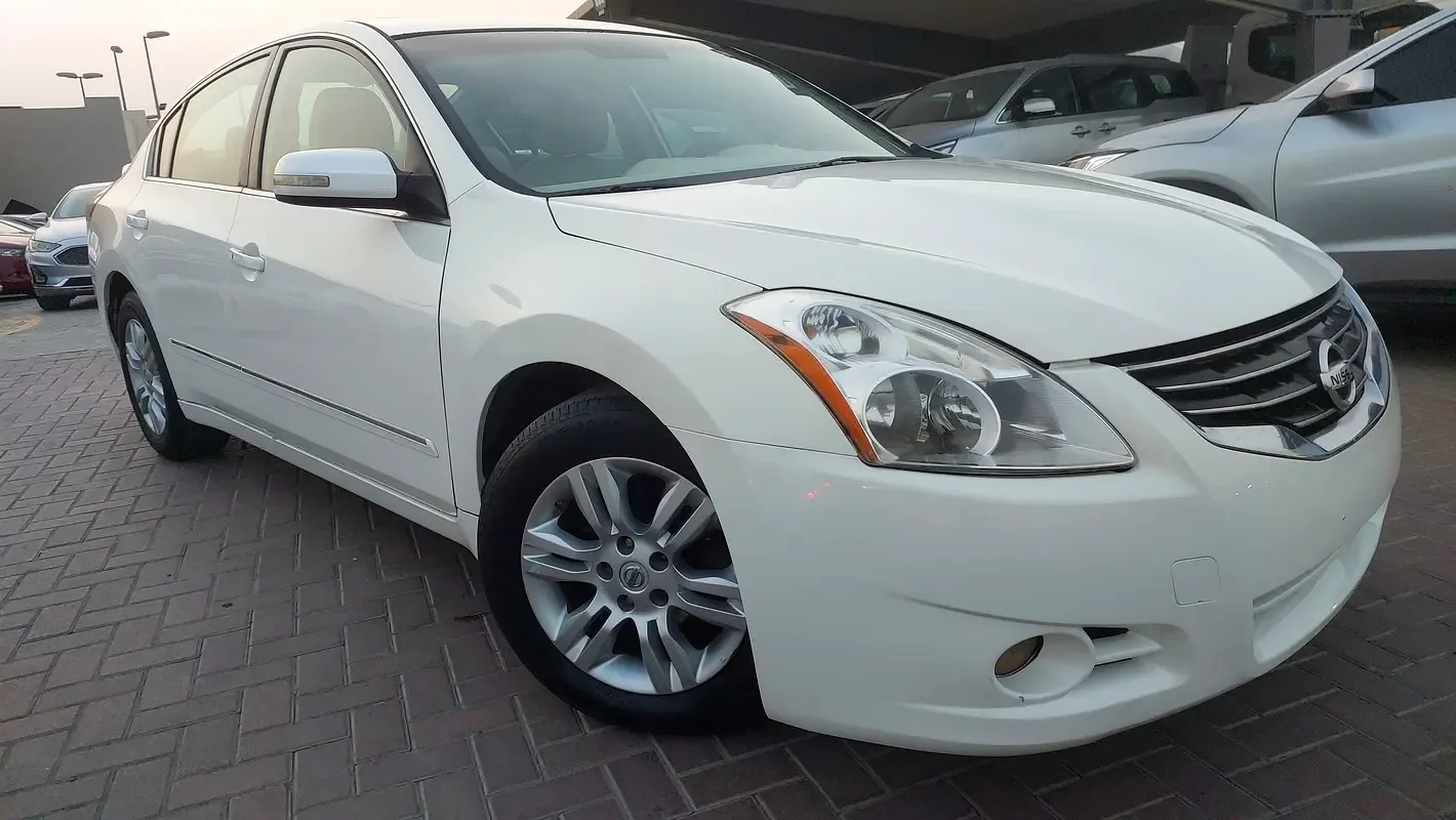 Nissan Altima 2.5 CVT (182 hp)