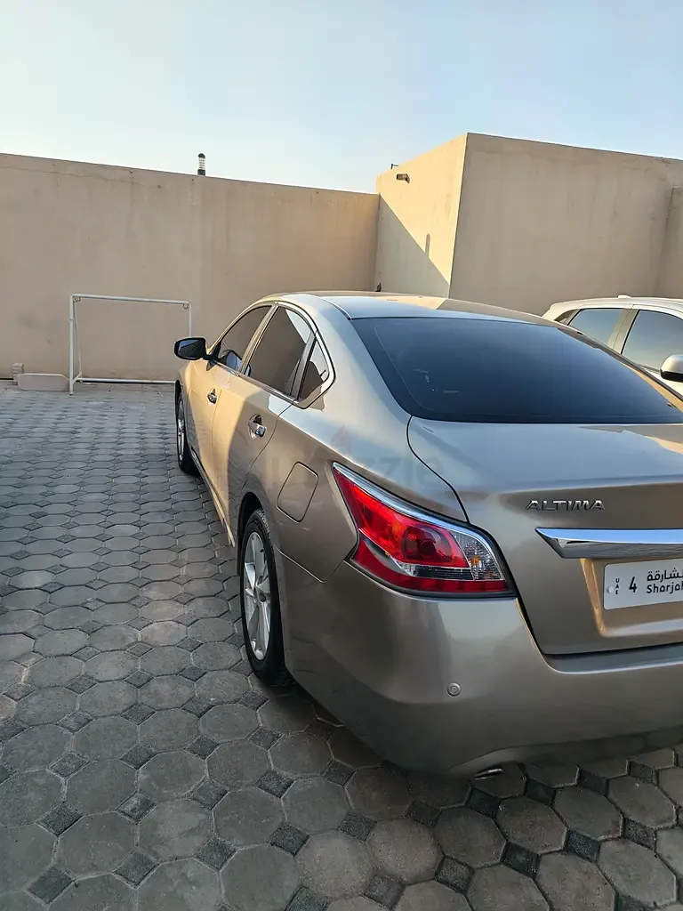 Nissan Altima 2.5 CVT (182 hp)