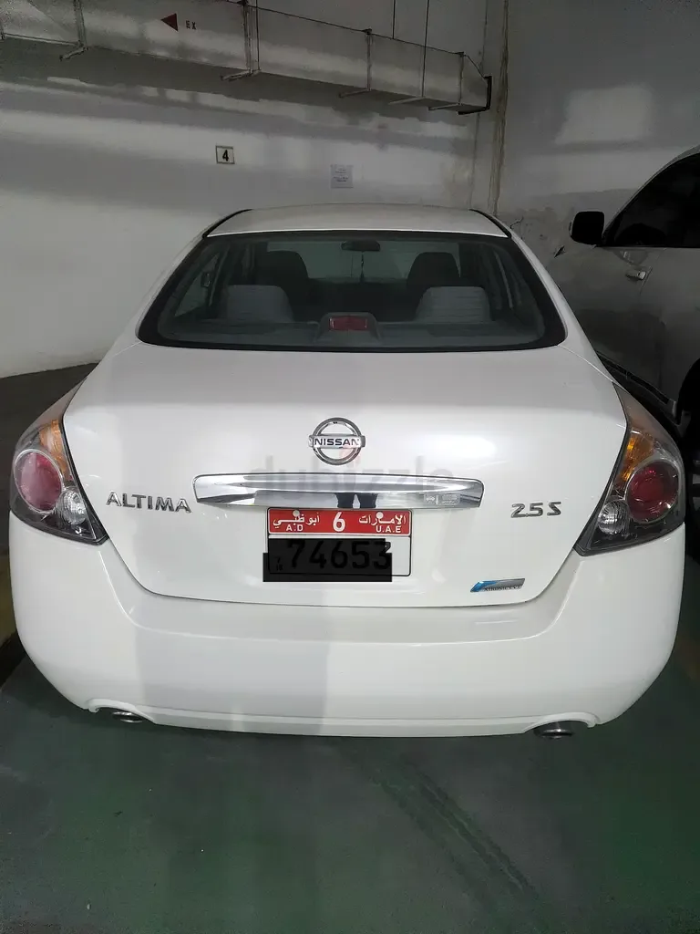 Nissan Altima 2.5 CVT (182 hp)