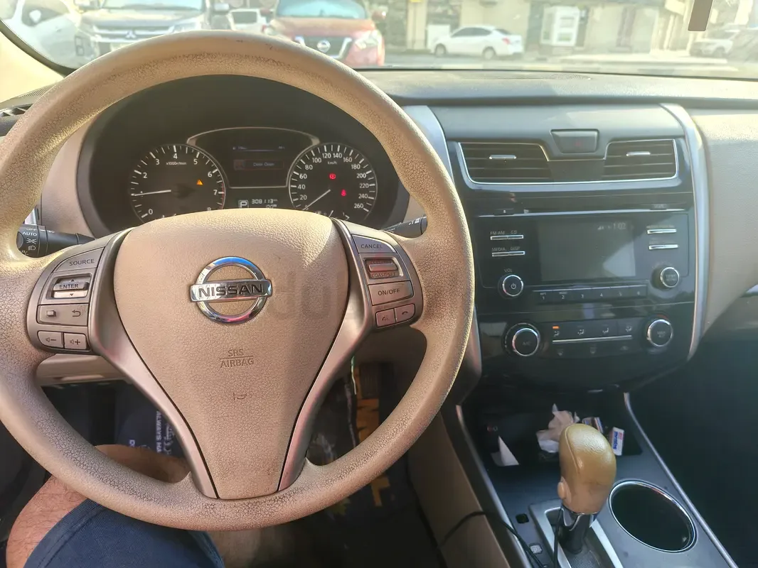 Nissan Altima 2.5 CVT (182 حصان) - 3
