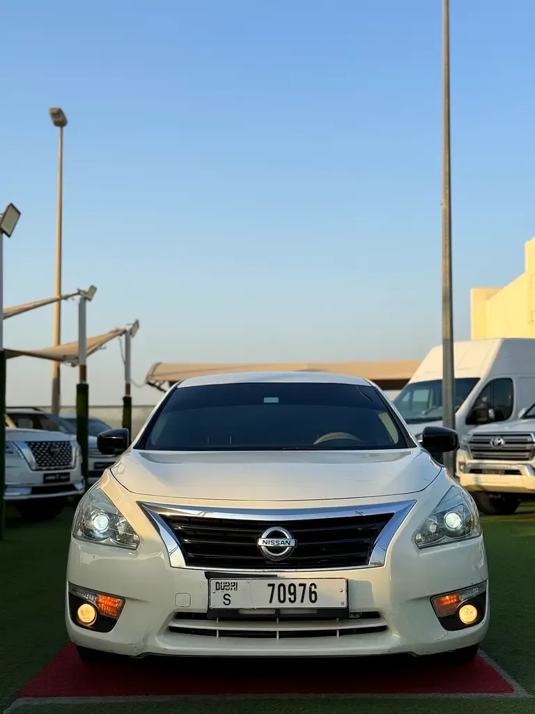 Nissan Altima 2.5 CVT (182 hp) - 2