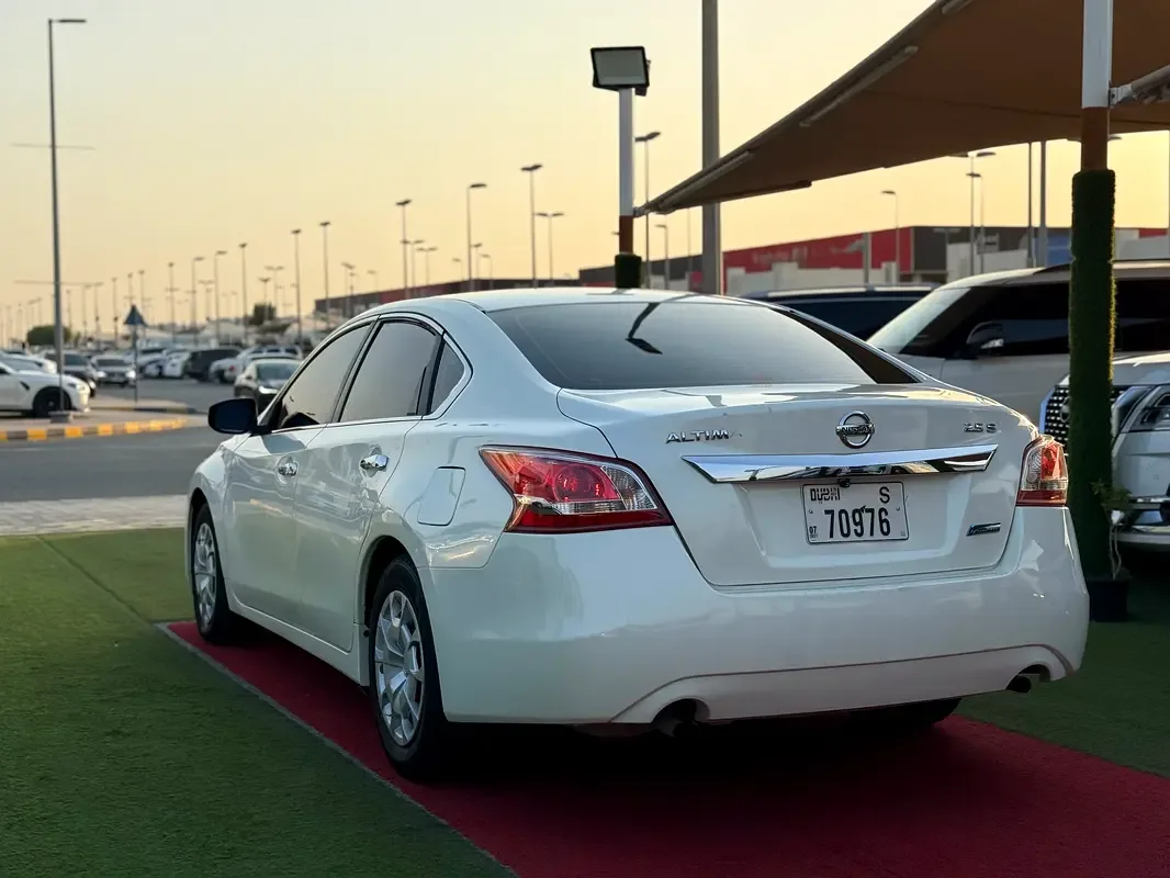 Nissan Altima 2.5 CVT (182 hp) - 6