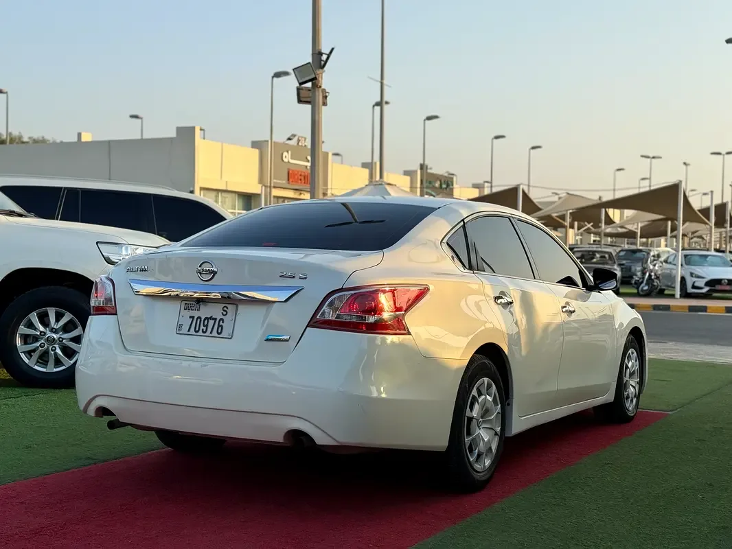 Nissan Altima 2.5 CVT (182 hp) - 5