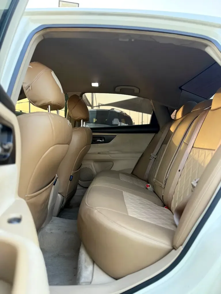 Nissan Altima 2.5 CVT (182 hp) - 8