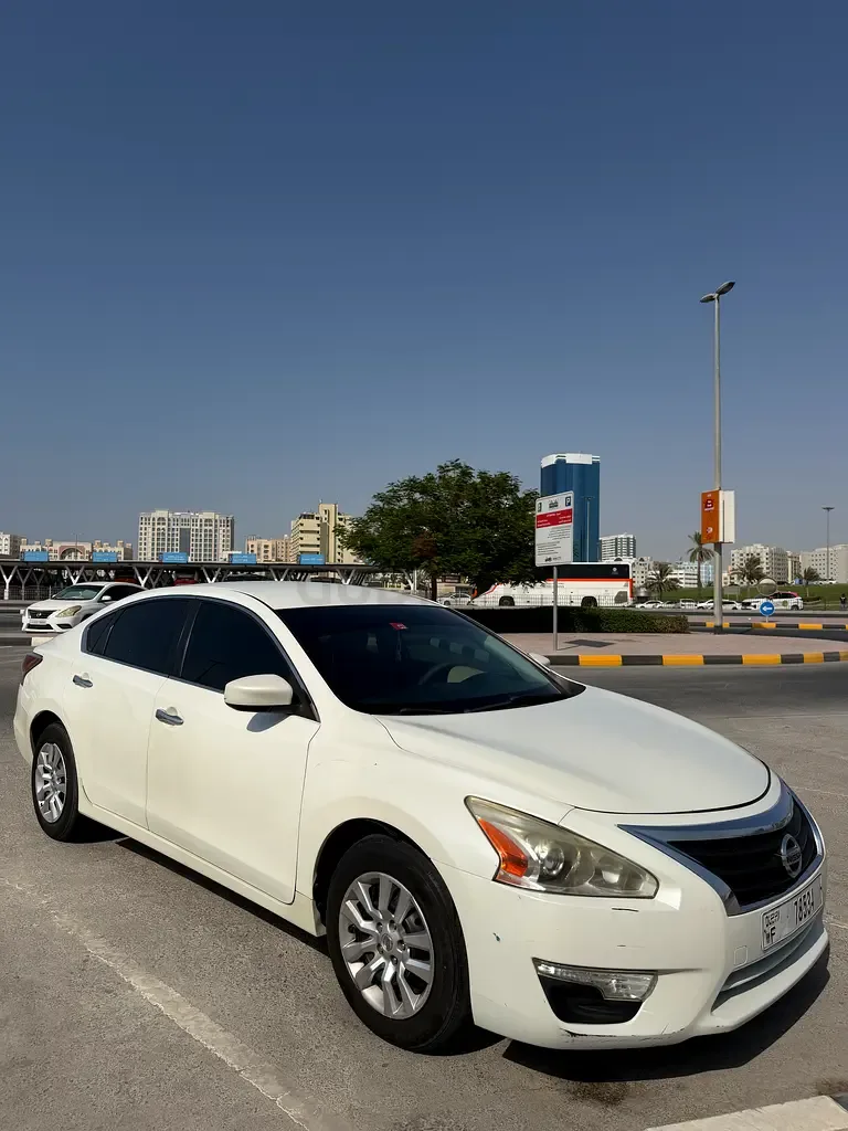 Nissan Altima 2.5 CVT (182 hp) - 2