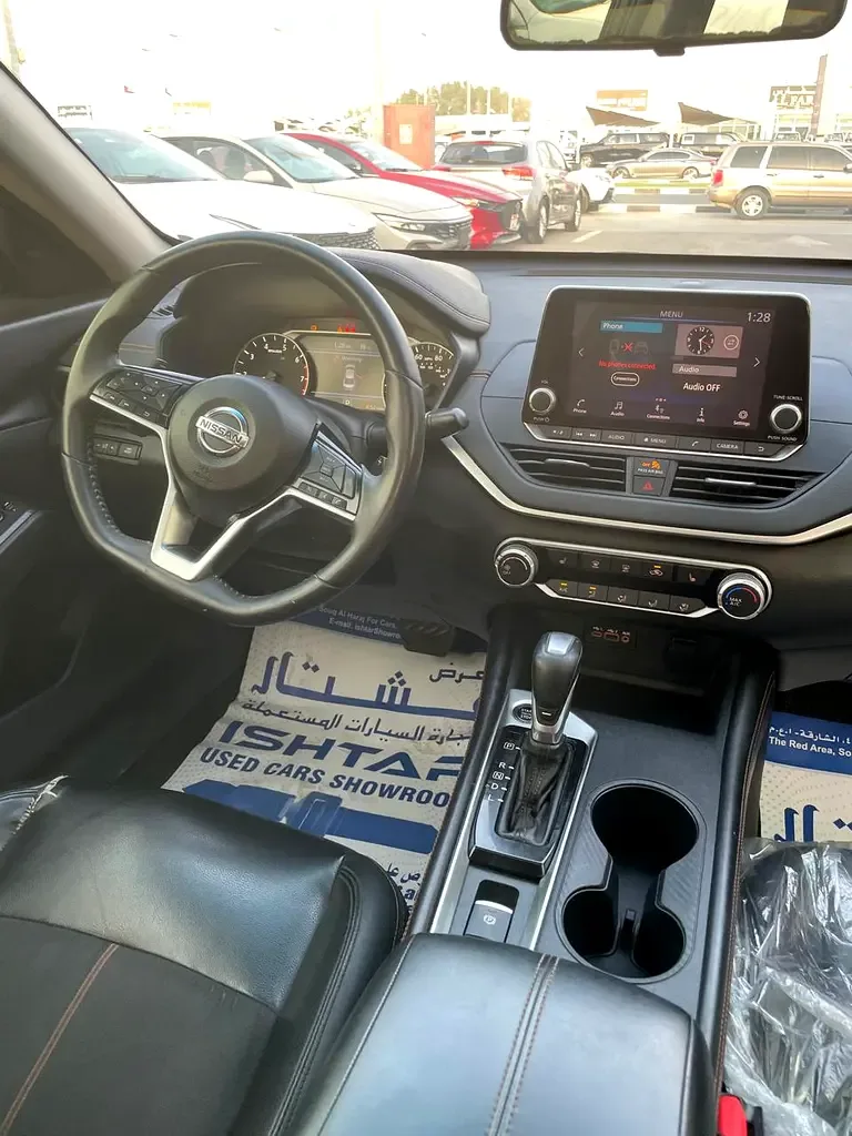 Nissan Altima 2.5 CVT (182 حصان) - 8
