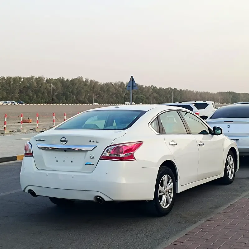 Nissan Altima 2.5 CVT (182 hp) - 4