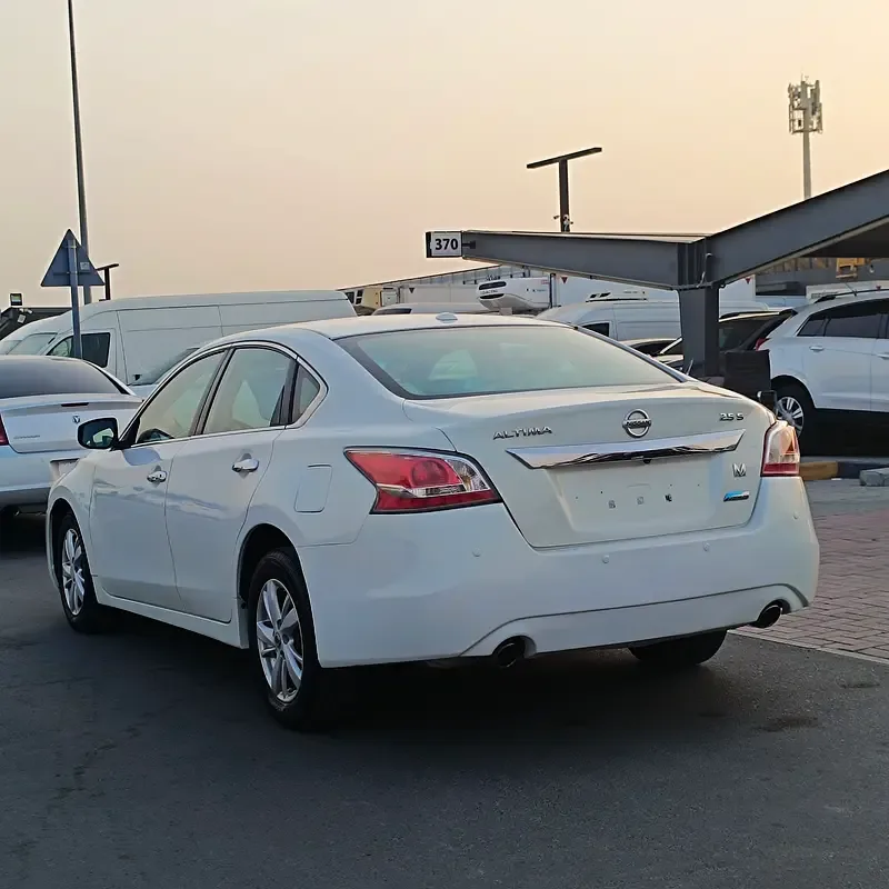 Nissan Altima 2.5 CVT (182 hp) - 5