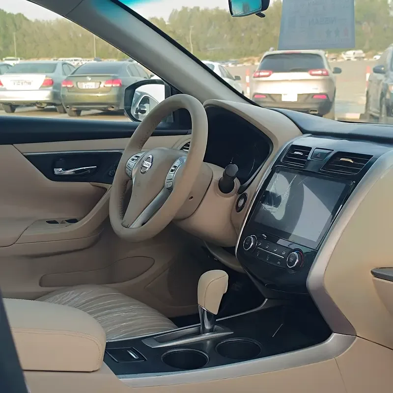 Nissan Altima 2.5 CVT (182 hp) - 10