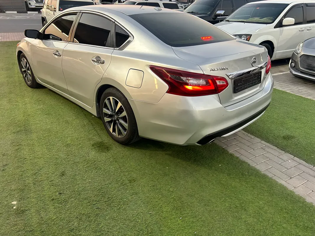 Nissan Altima 2.5 CVT (182 حصان) - 3