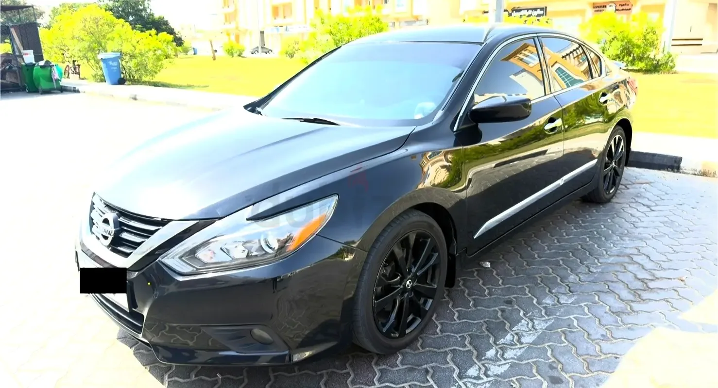 Nissan Altima 2.5 CVT (182 حصان) - 2