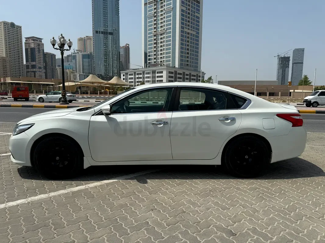 Nissan Altima 2.5 CVT (182 حصان) - 5