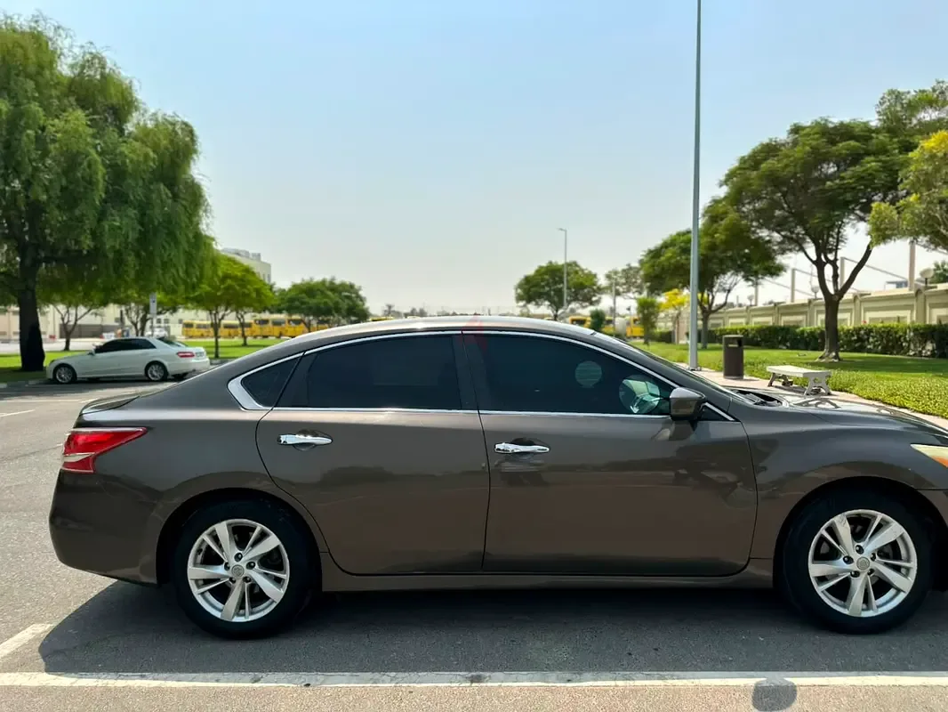 Nissan Altima 2.5 CVT (182 hp) - 2