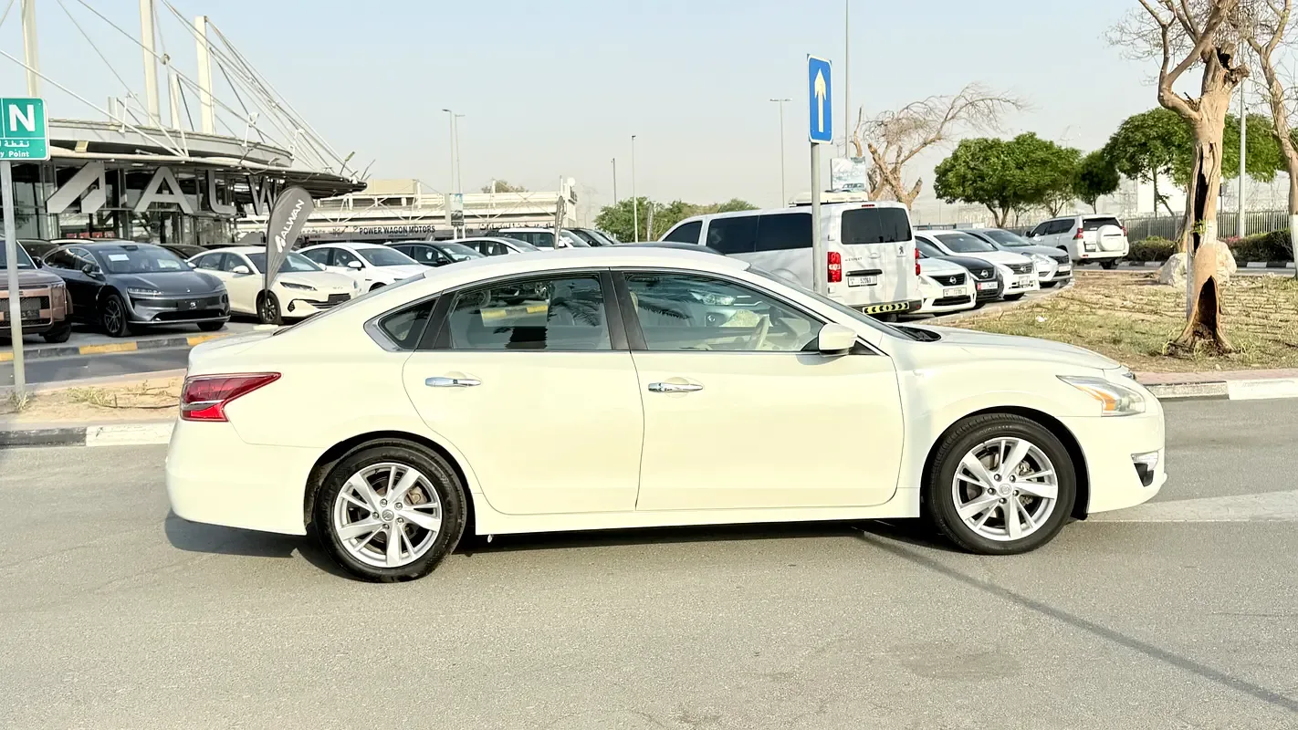 Nissan Altima 2.5 CVT (182 حصان) - 7