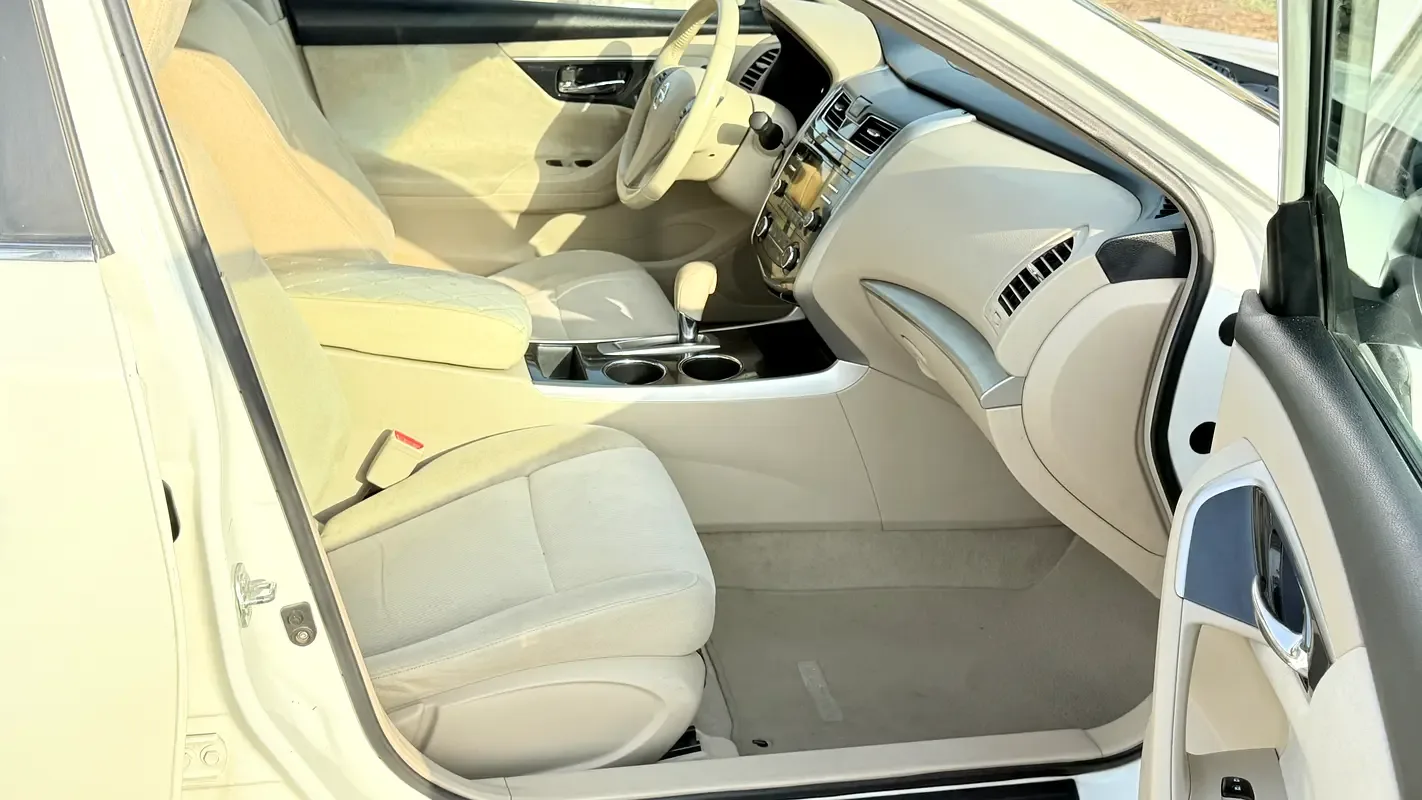 Nissan Altima 2.5 CVT (182 حصان) - 9