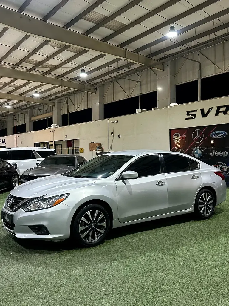 Nissan Altima 2.5 CVT (182 hp) - 2