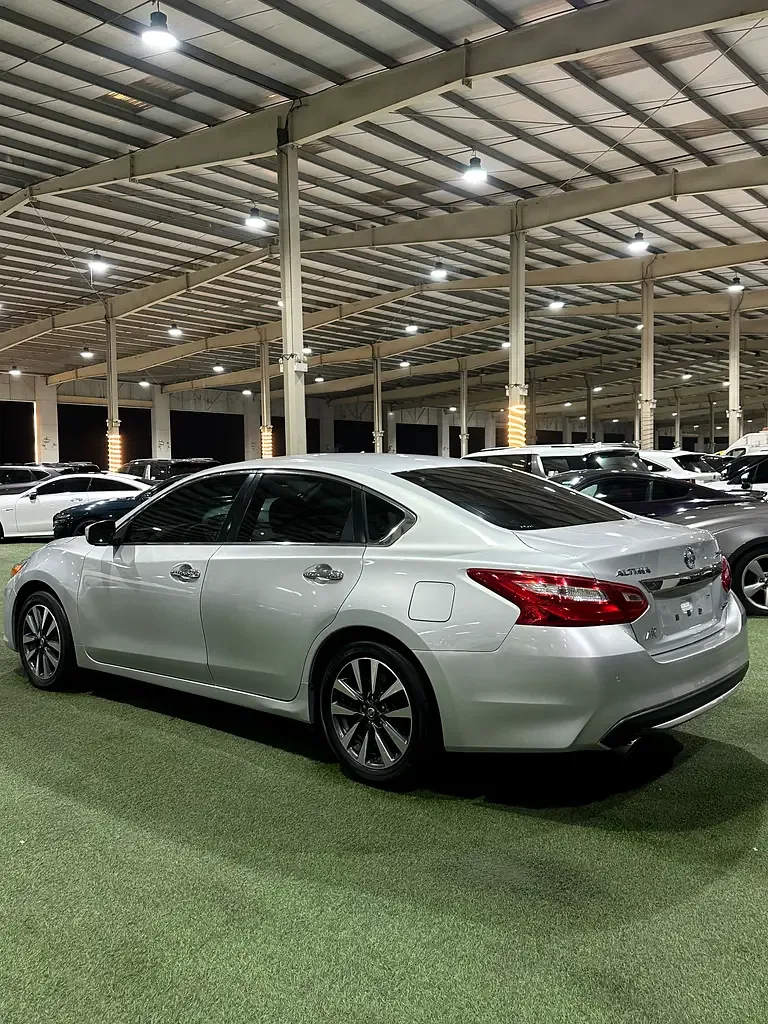 Nissan Altima 2.5 CVT (182 hp) - 6