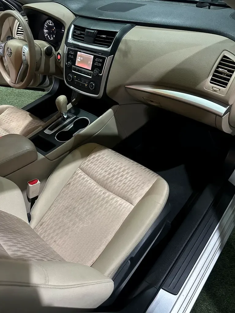 Nissan Altima 2.5 CVT (182 hp) - 13