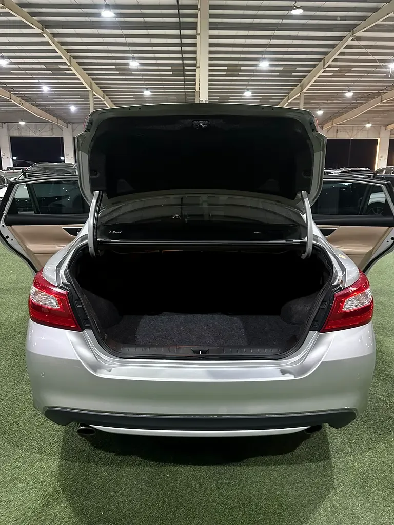 Nissan Altima 2.5 CVT (182 hp) - 16