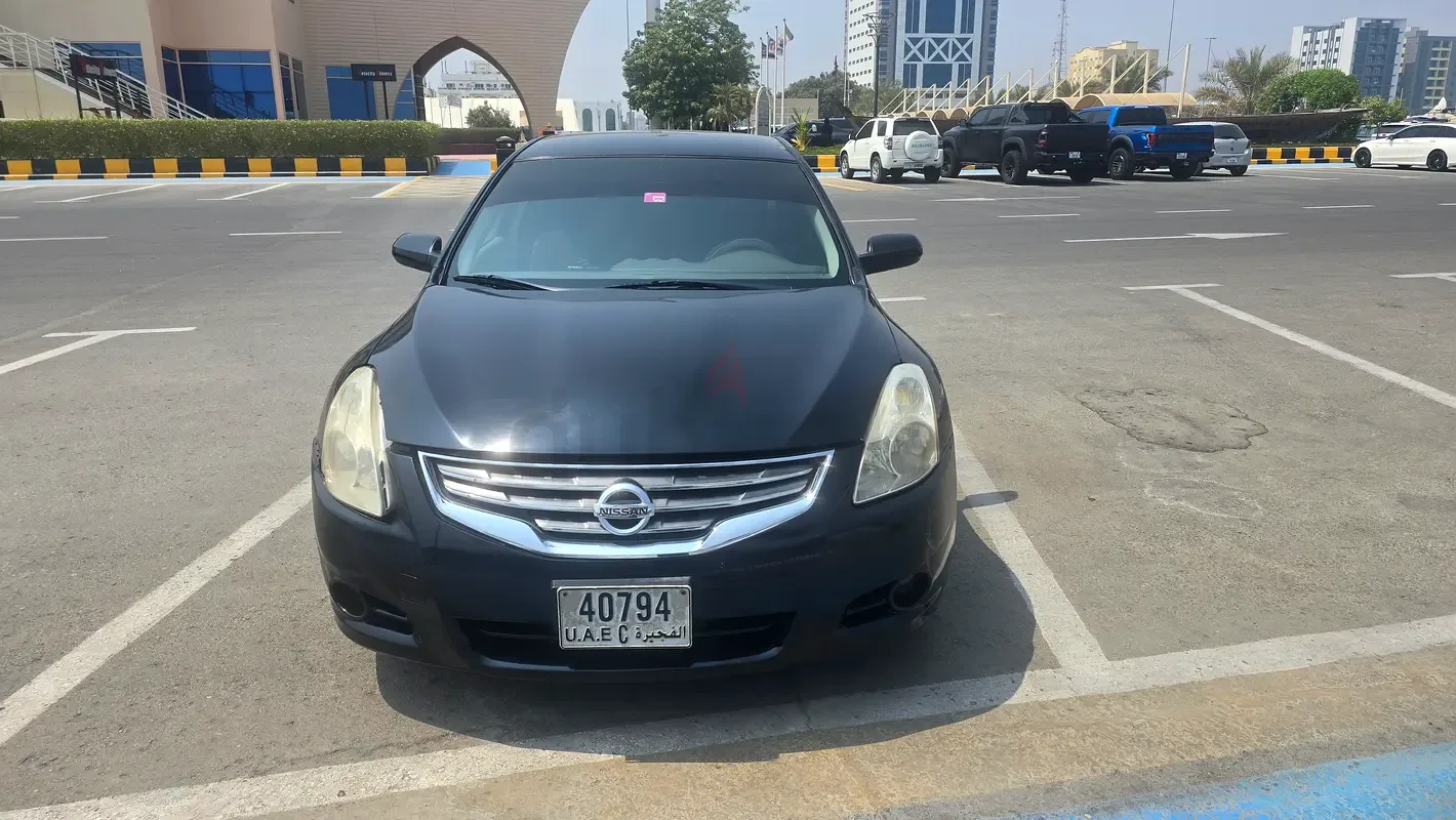 Nissan Altima 2.5 CVT (182 hp) - 2