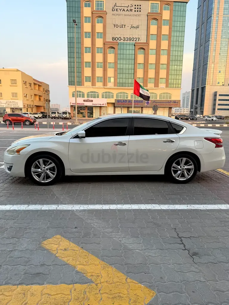 Nissan Altima 2.5 CVT (182 hp) - 2