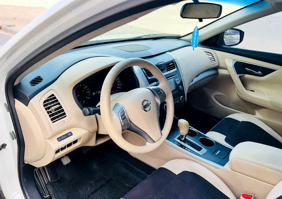 Nissan Altima 2.5 CVT (182 hp) - 8