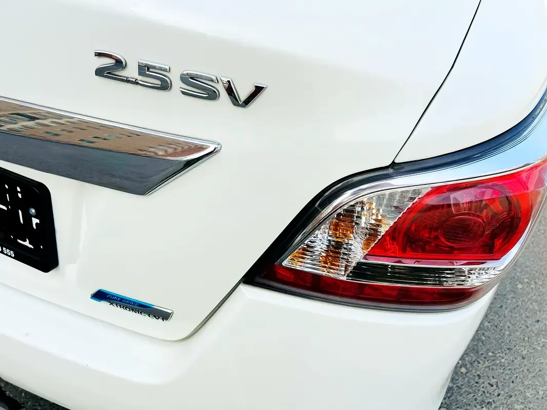 Nissan Altima 2.5 CVT (182 hp) - 16