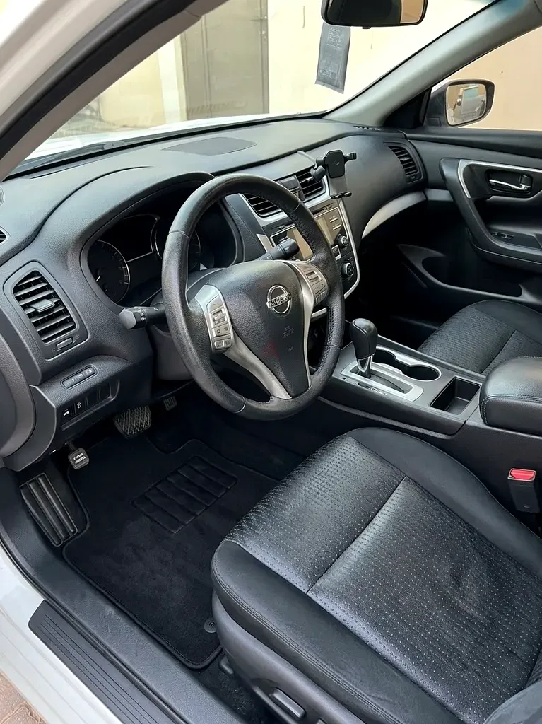 Nissan Altima 2.5 CVT (182 hp) - 3