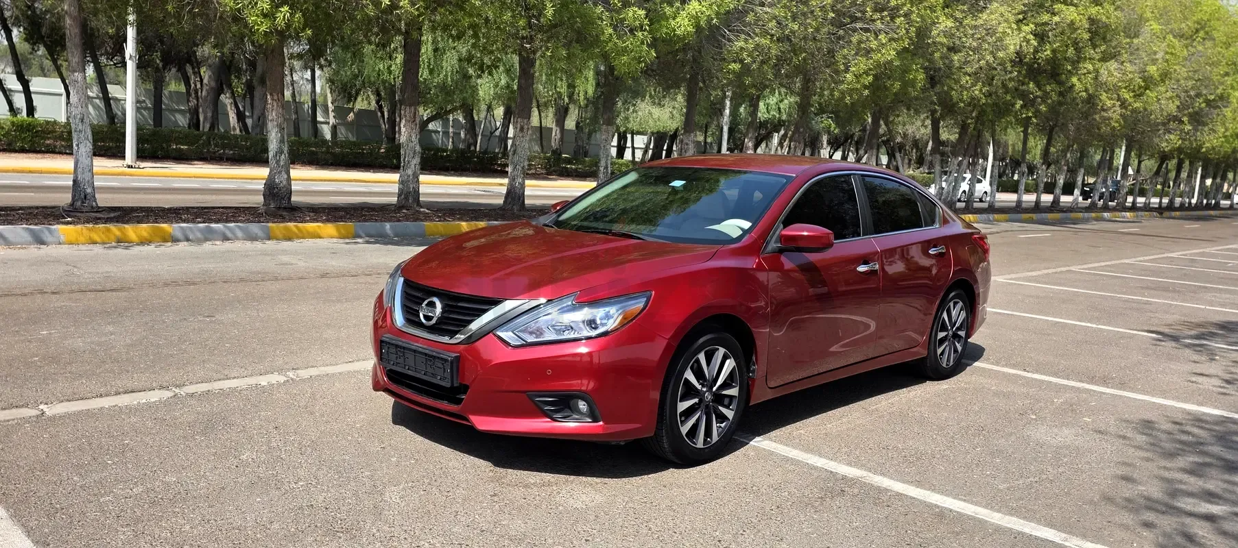 Nissan Altima 2.5 CVT (182 حصان)